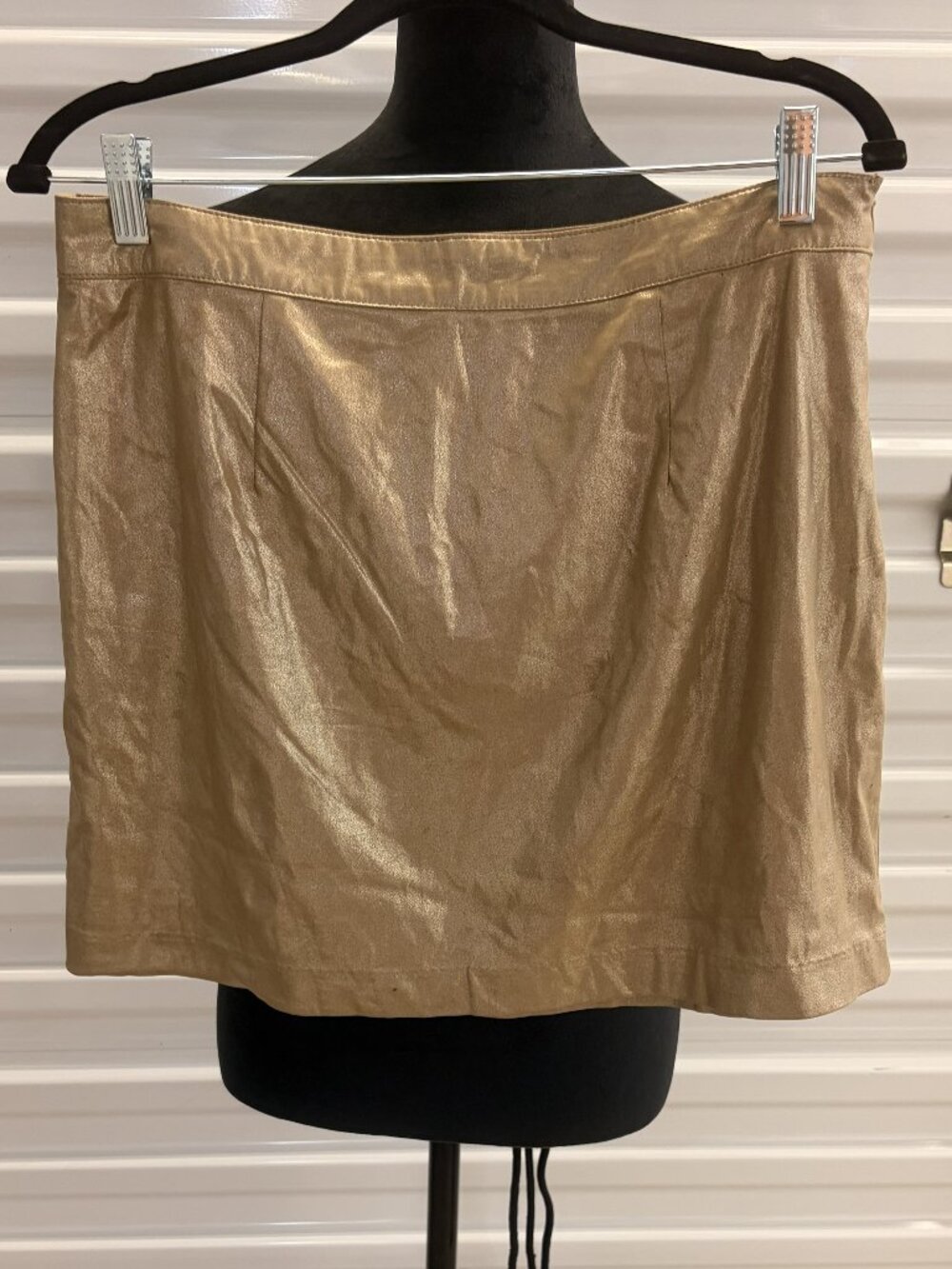 Women's Medium gold semi-sparkle mini skirt